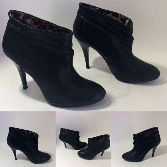 Betsey Johnson Crocodile Ankle Boots Sz 10 - Picture 1 of 9